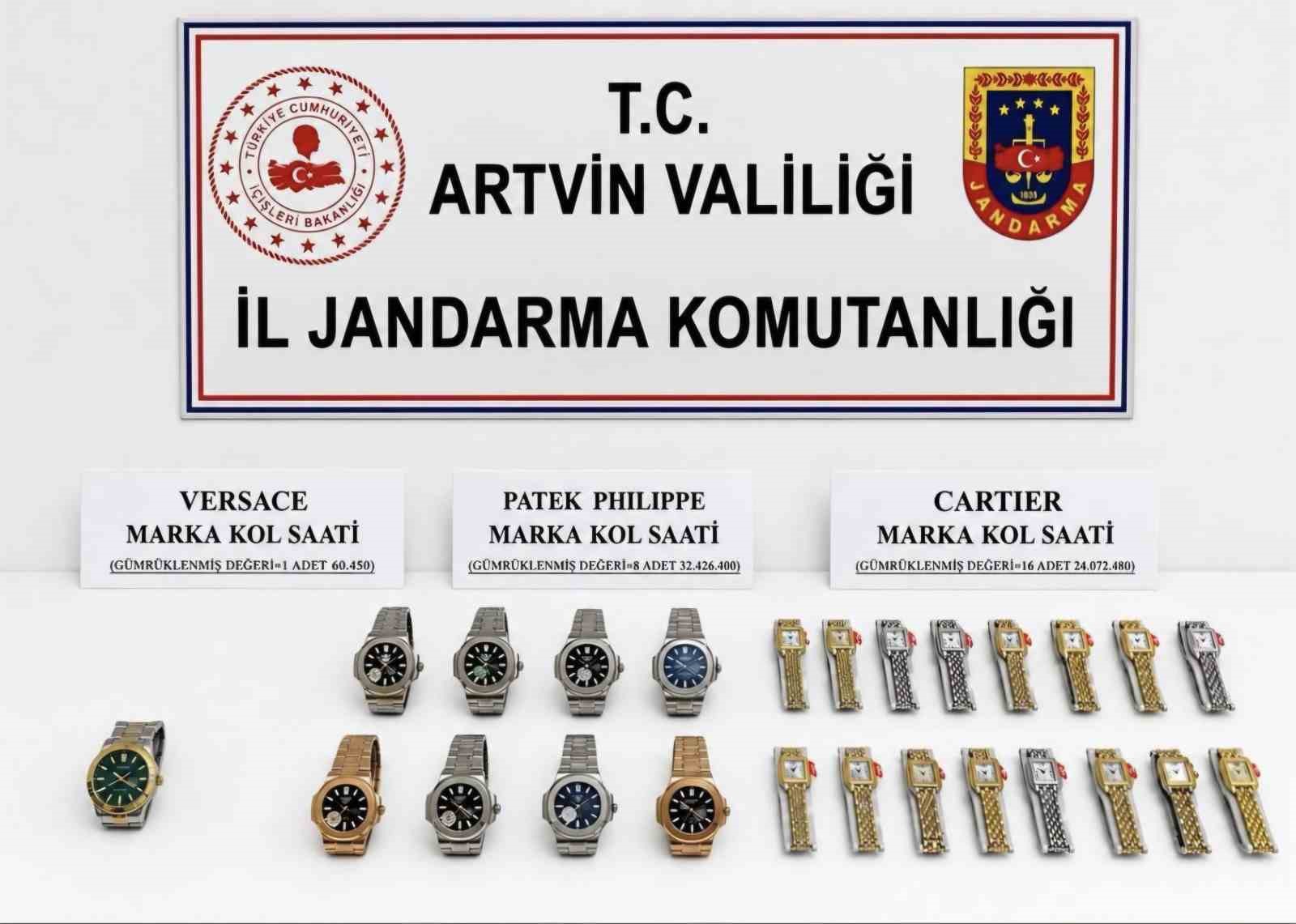 Ünlü markalara ait 56 milyonluk 25 adet kaçak kol saati gümrüğe takıldı