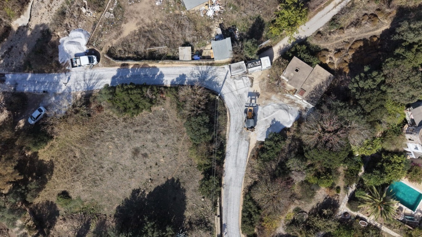 BODRUM’DA YOL ÇALIŞMALARI DÖRT MAHALLEDE SÜRÜYOR