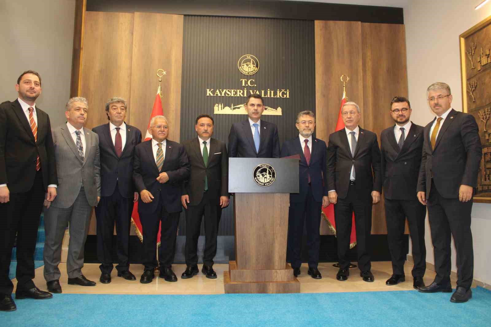 Bakan Kurum ve Yumaklı’dan Kayseri temasları