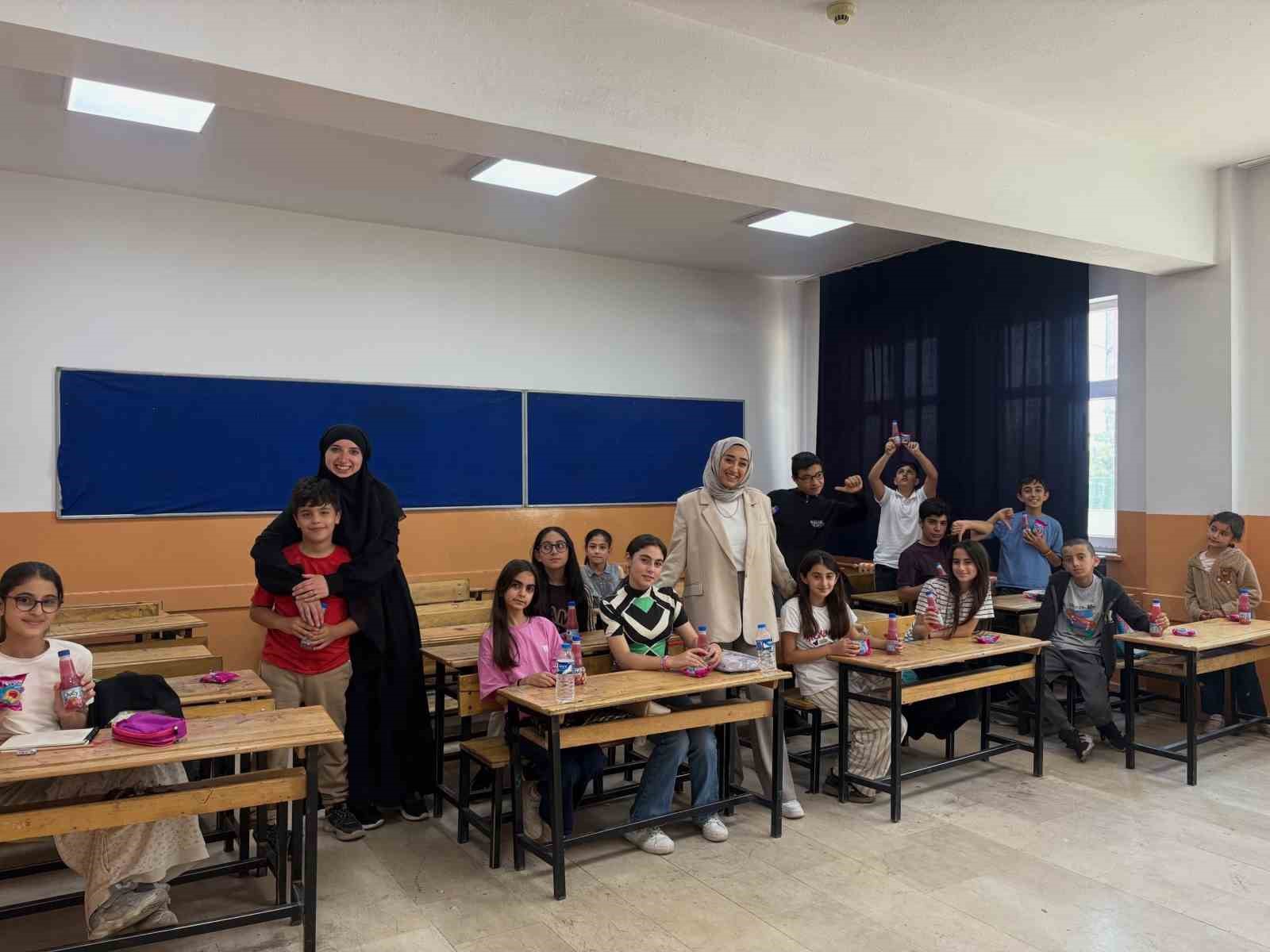 Kars'ta Yeşilay ve TÜGVA'nın Yaz Okulu coşkusu
