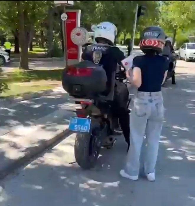 Elazığ’da YKS’ye geciken adayların imdadına polis ekipleri yetişti