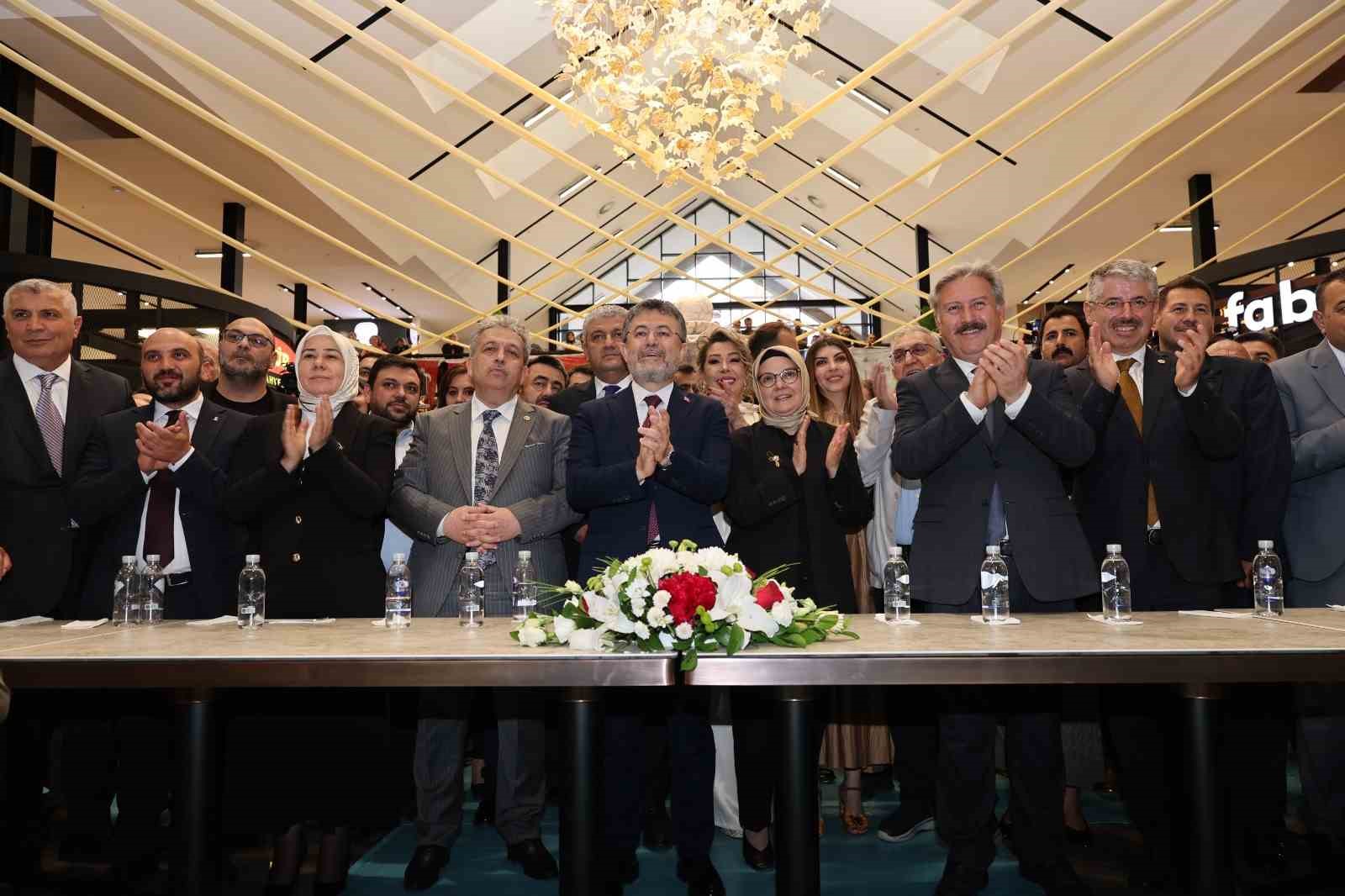 Çarşı Melikgazi, bakan Yumaklı’nın katılımıyla resmen açıldı