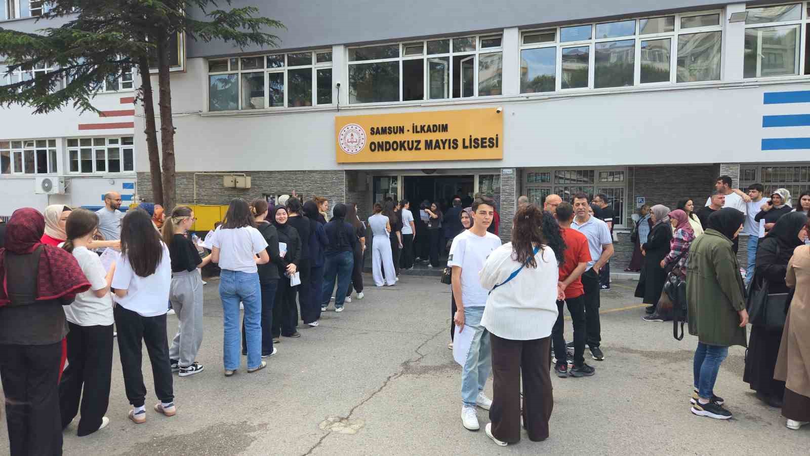 Ehliyet ve kimlik krizi YKS öncesi öğrenciyi bayılttı