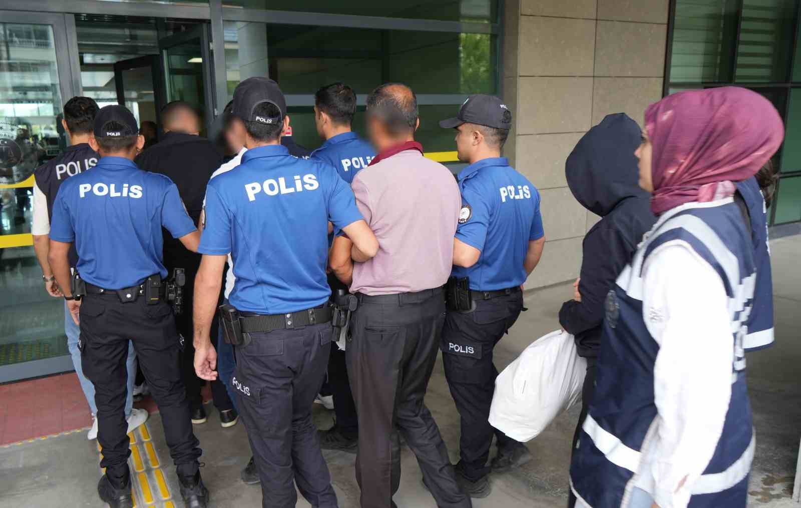12 yıllık faili meçhul cinayet aydınlatıldı: 17 şüpheli adliyede