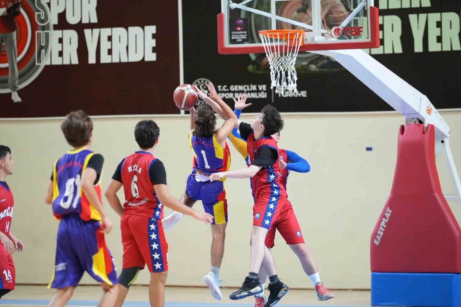 PARKENİN GENÇ YILDIZLARI MUĞLA’DA SAHNEDE