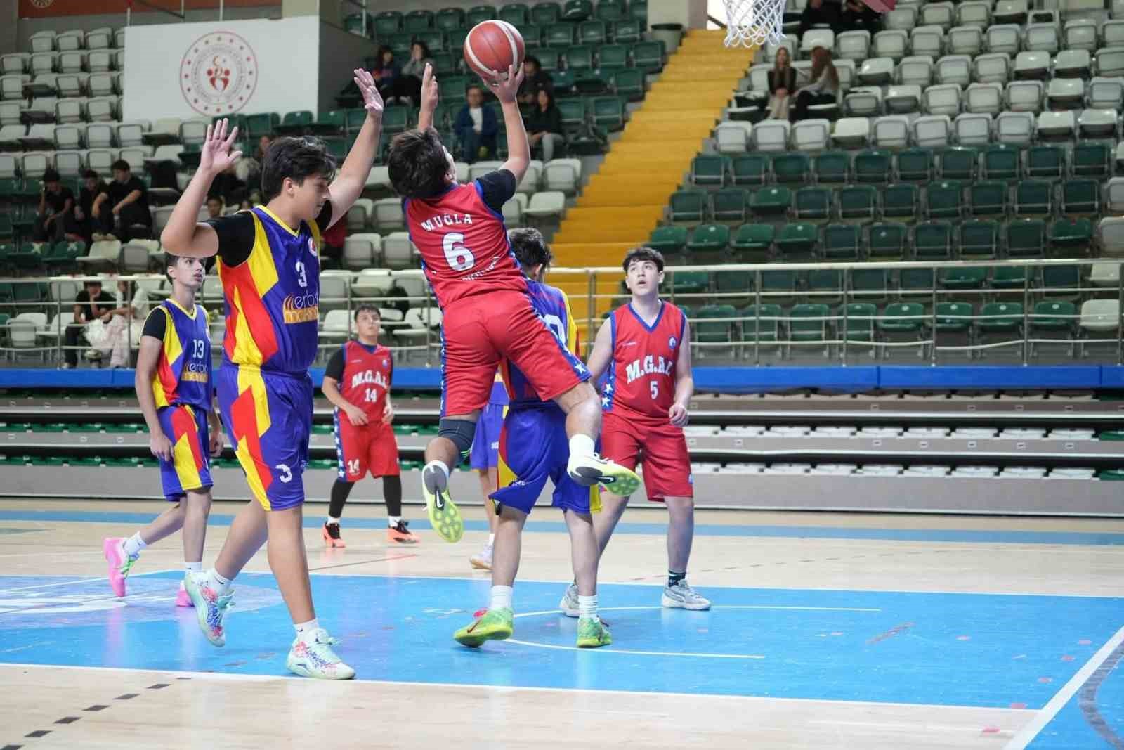 PARKENİN GENÇ YILDIZLARI MUĞLA’DA SAHNEDE