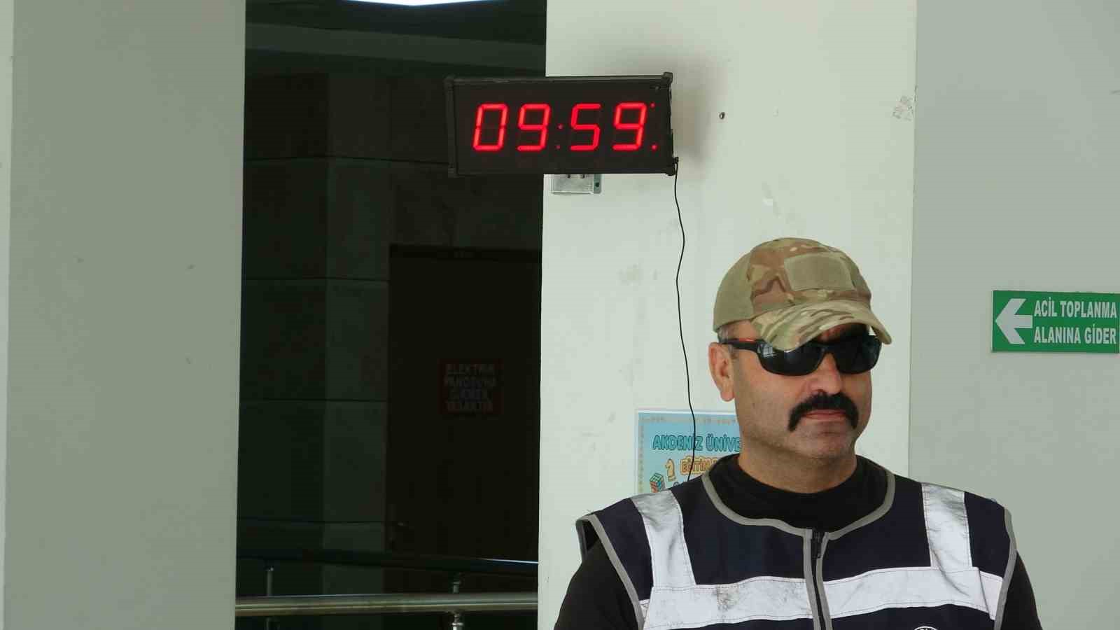 Sınavı saniyelerle kaçırdı, denemedik kapı bırakmadı