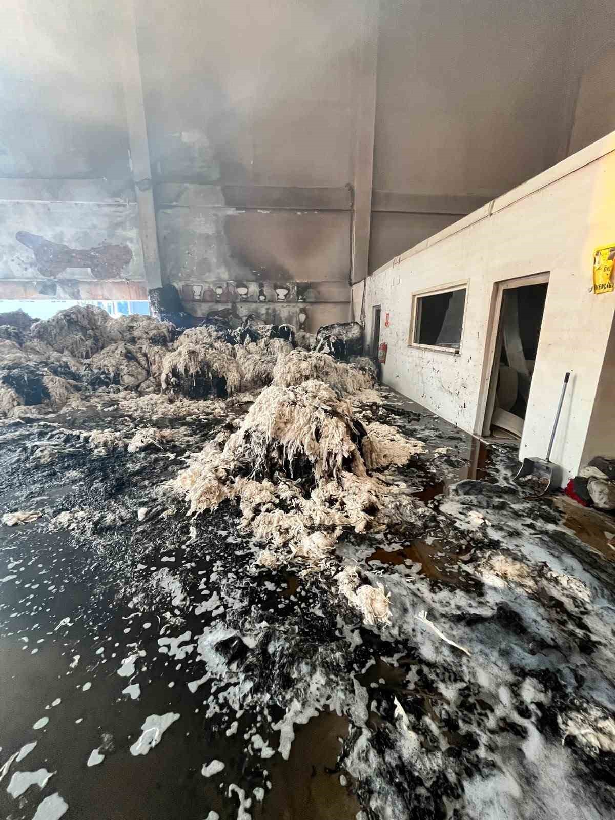 Kahramanmaraş’ta fabrika yangını korkuttu