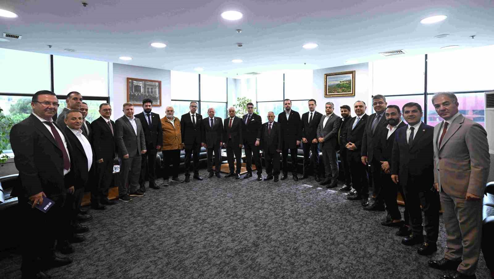 BTSO YÖNETİM KURULU BAŞKANI ÖZER MATLI, YENİ DÖNEMİN ÇALIŞMA ÖNCELİKLERİNİ BELİRLEMEK ÜZERE 70 MESLEK KOMİTESİNİN TAMAMINI TEMSİL EDEN MECLİS ÜYELERİYLE BİR ARAYA GELDİ.