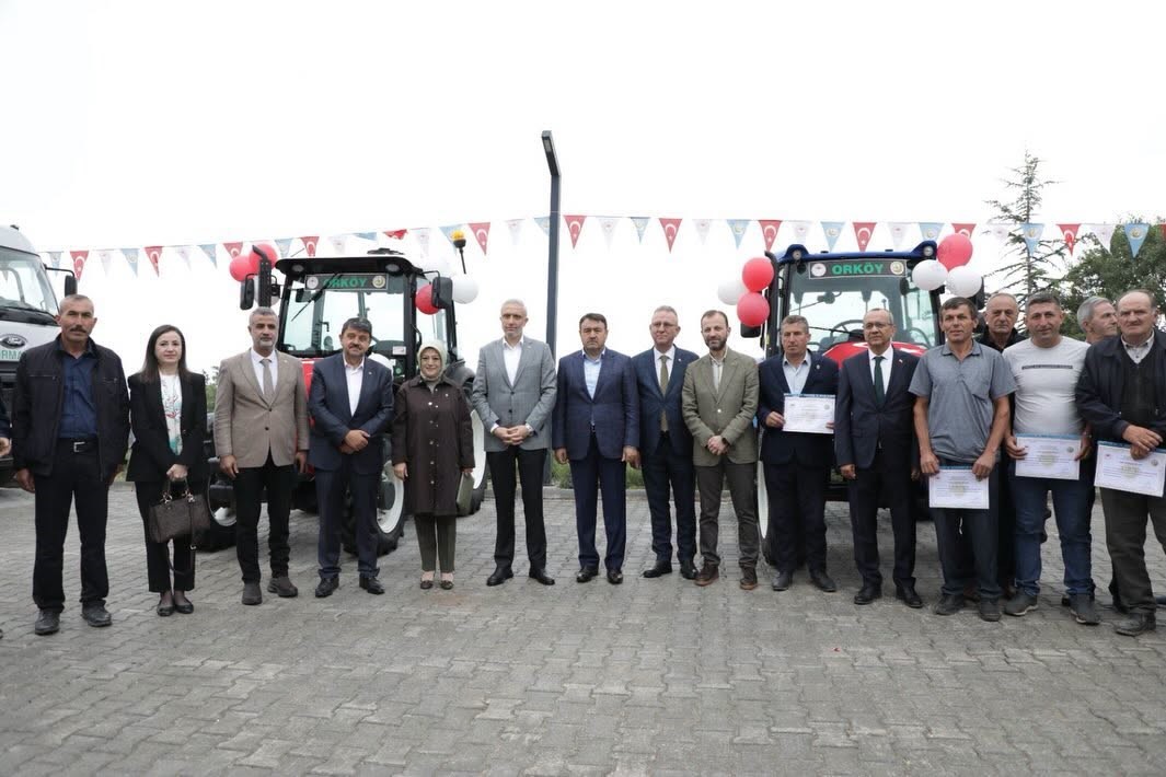 Kütahya'da hem üretime hem yangınla mücadeleye destek