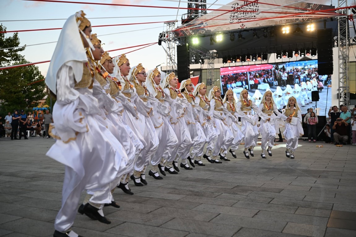 Kartepe'de Balkan esintisi