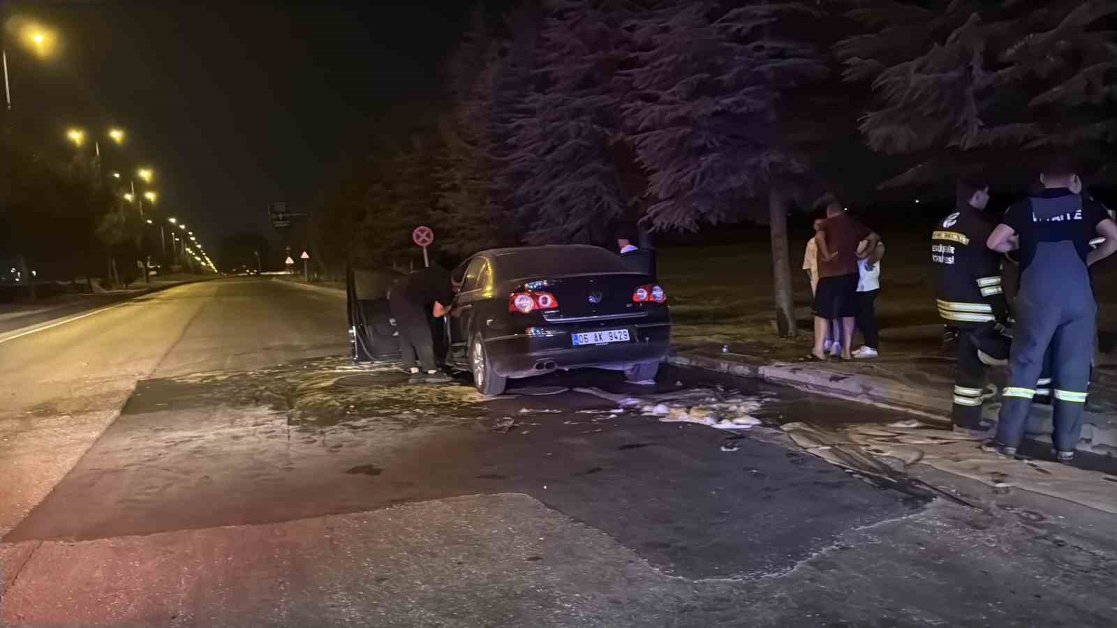 Eskişehir’de otomobil yangını: Alevler aracı tamamen sardı