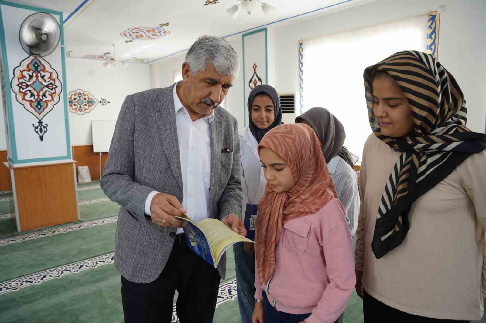 Başkan Hallaç çocukların Kur'an heyecanına ortak oldu