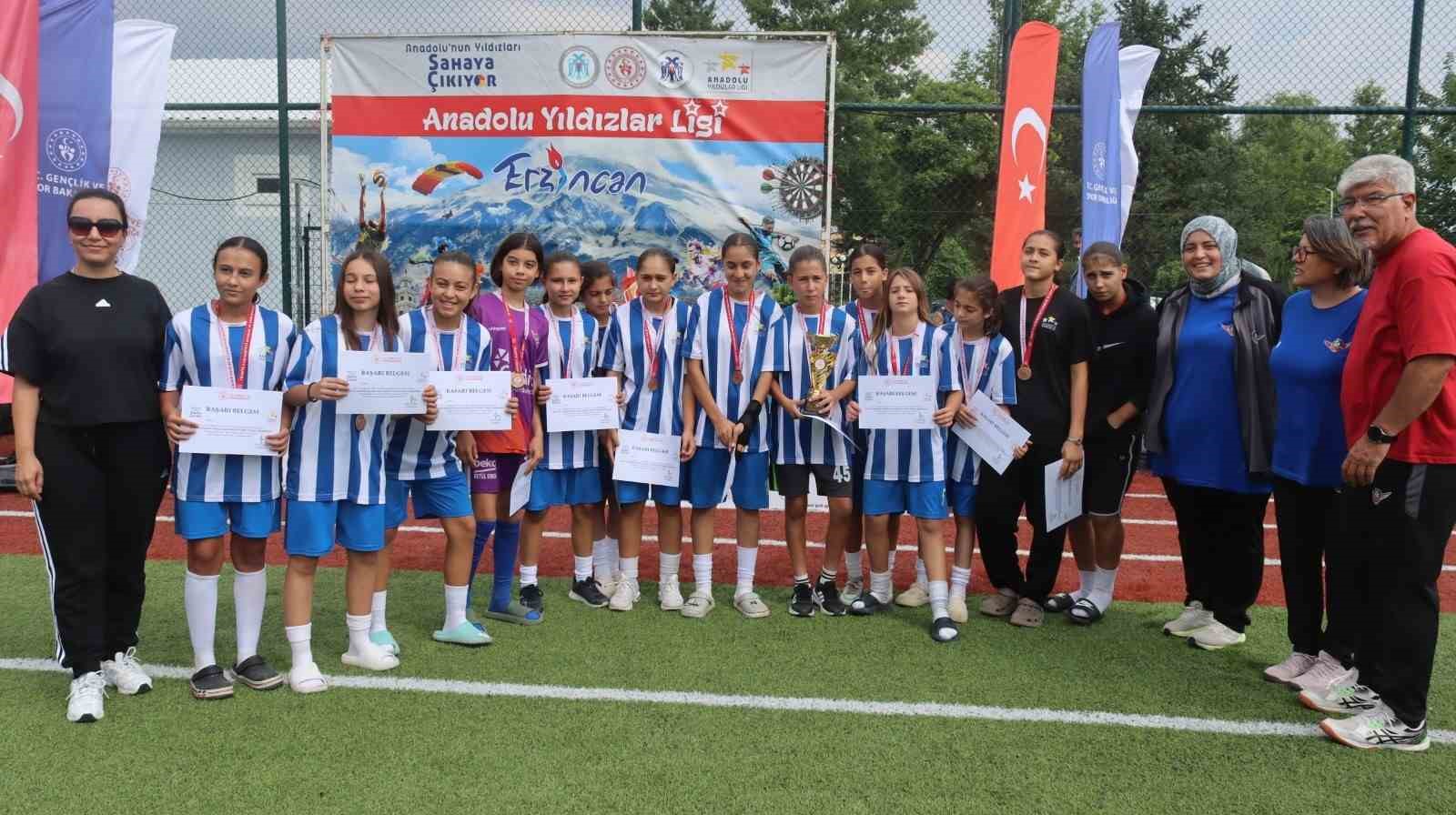 Manisa’nın kızları Türkiye üçüncüsü oldu