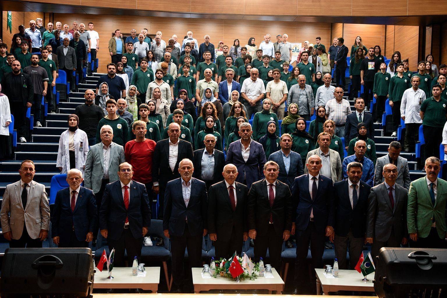 Nihat Özdemir, Trabzon’da öğrencilerle buluştu