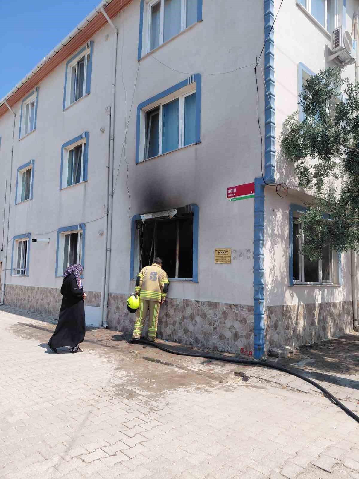 Gönen'de bir evde çıkan yangın hasara neden oldu
