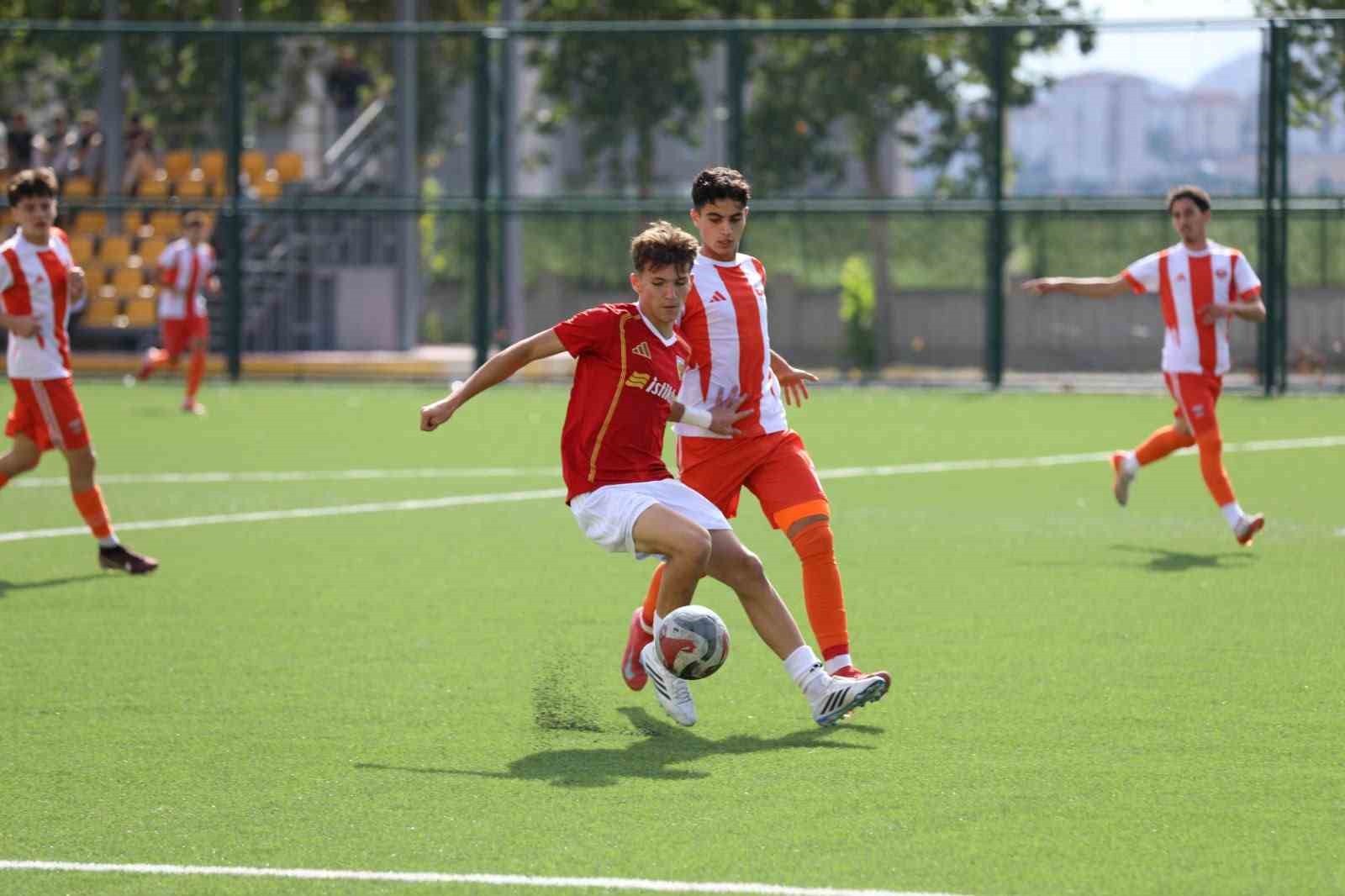 Kayserispor U-19 sezona galibiyetle başladı