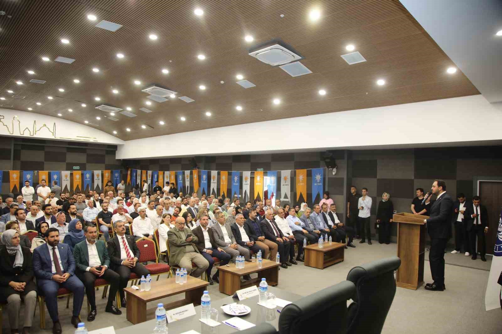 AK Parti Elazığ Teşkilatı bir araya geldi