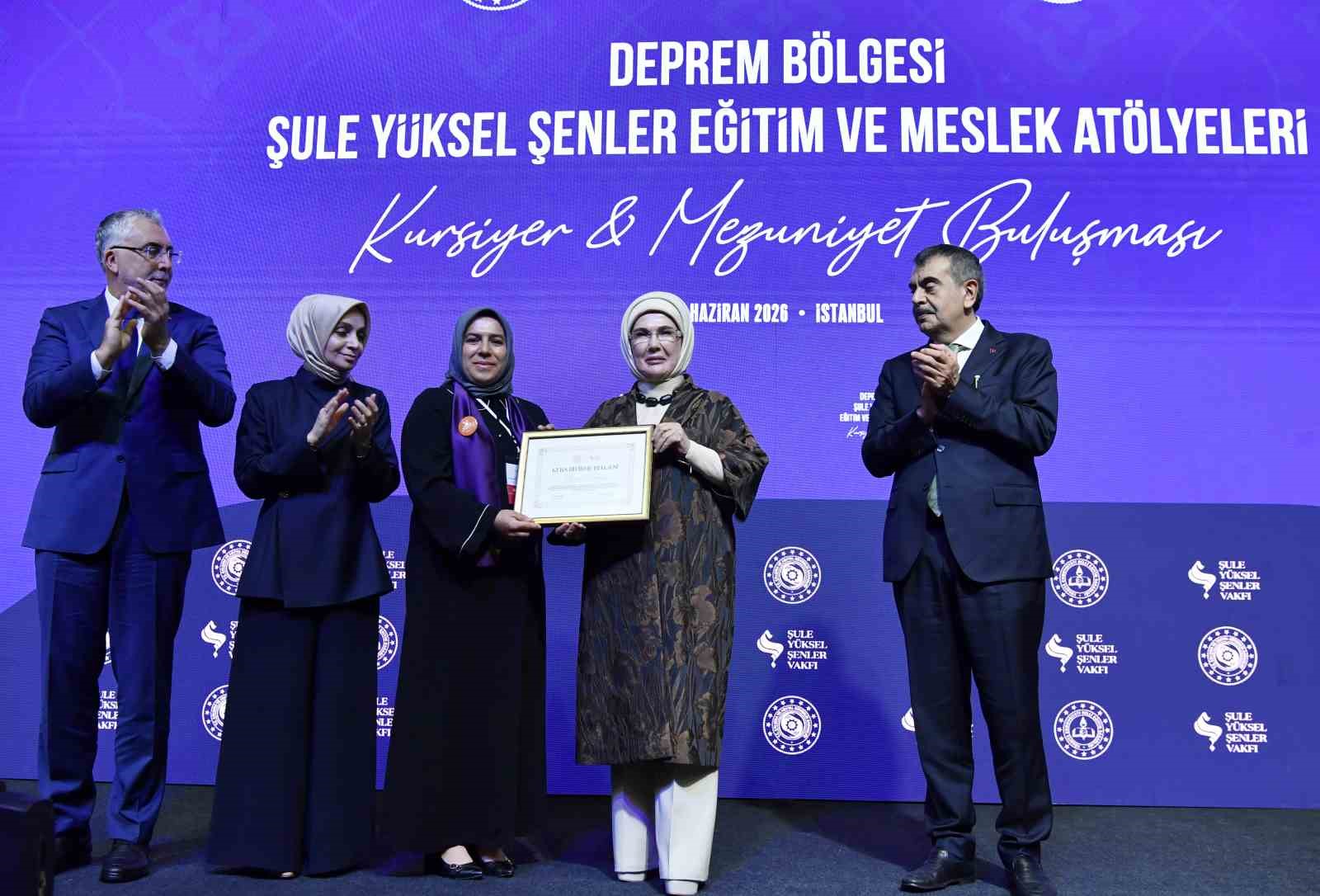 Emine Erdoğan: "Kadınların ekonomik hayata katılması, afet sonrası toparlanma döneminde büyük öneme sahiptir"