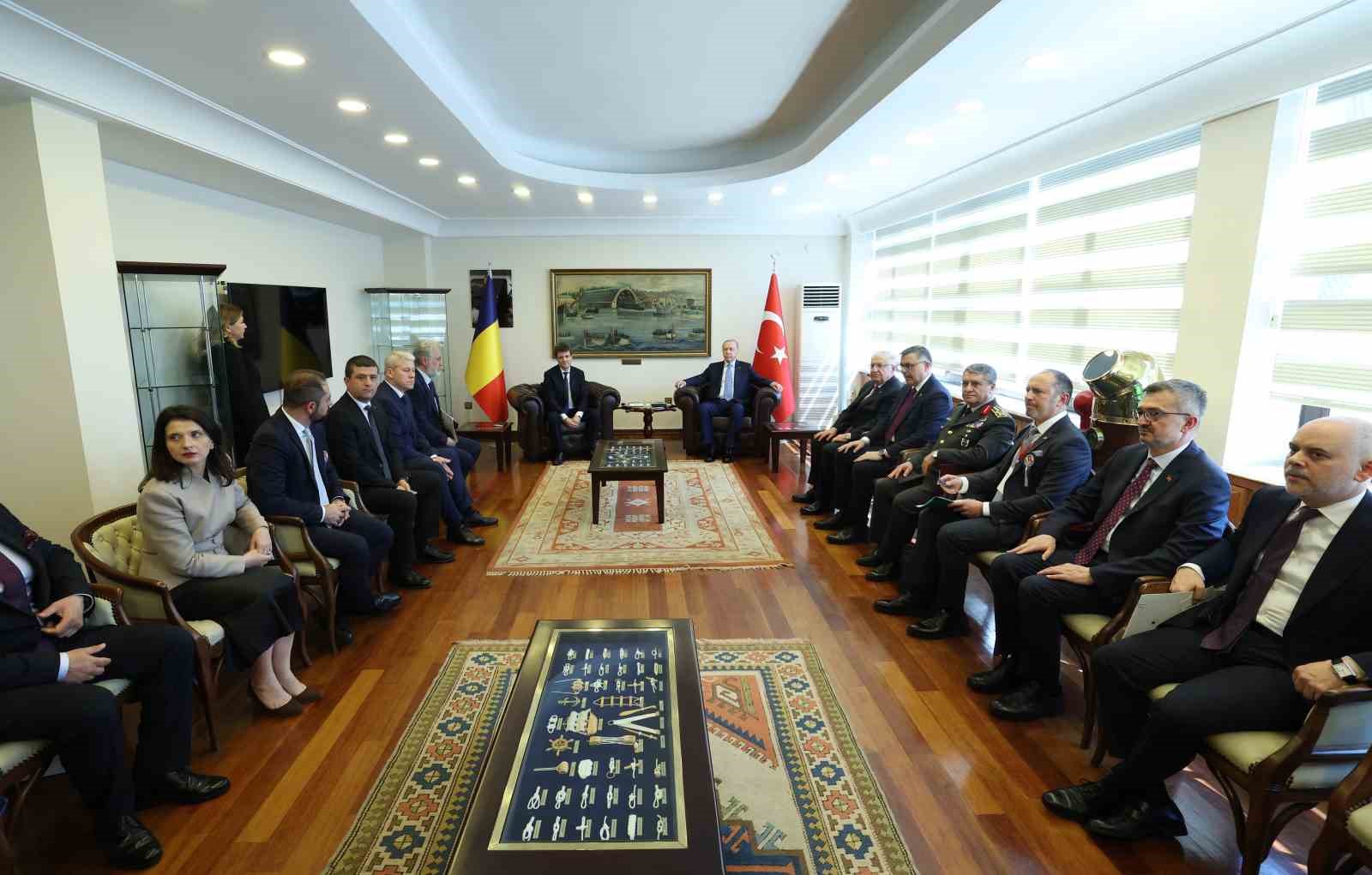 Cumhurbaşkanı Erdoğan, Romanya Cumhurbaşkanı Dan ile görüştü