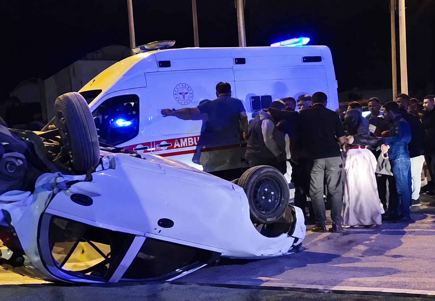 Bitlis’te zincirleme trafik kazası: 4 kişi yaralandı