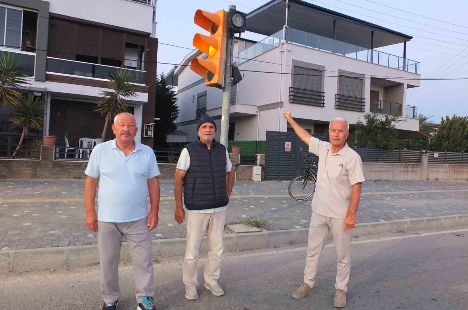 Burhaniye'de yetersiz yaya çizgileri tepki çekti