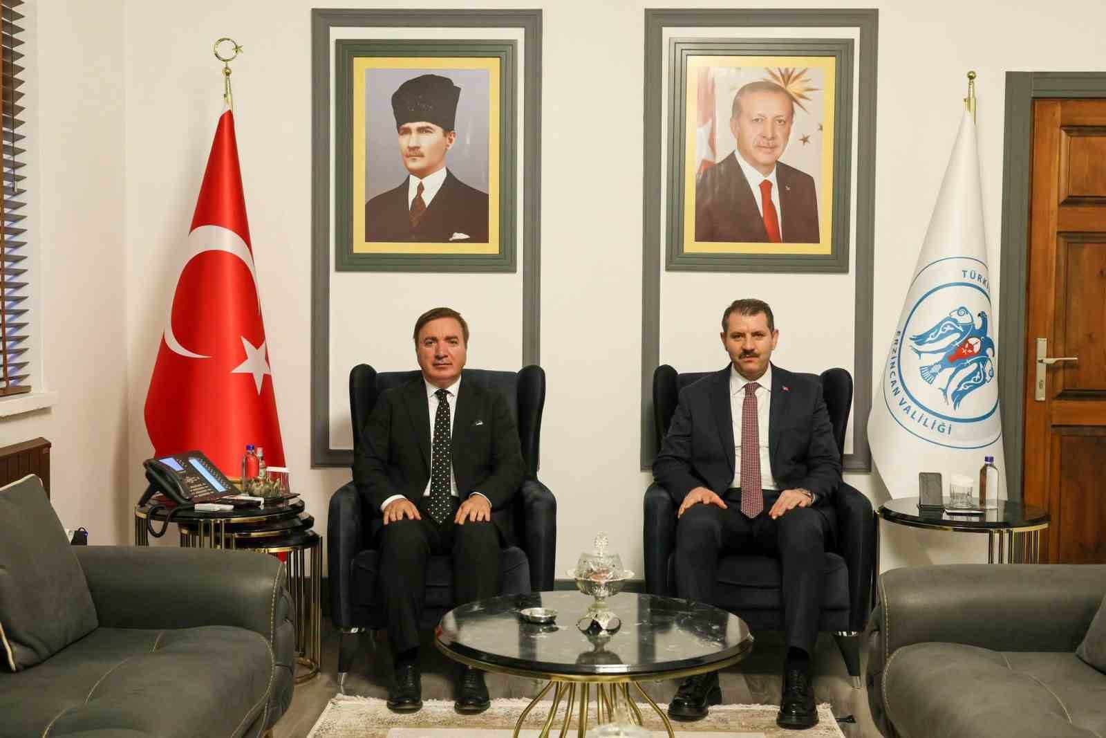 Bakan Yardımcısı Ayhan'dan Erzincan Valiliği'ne ziyaret