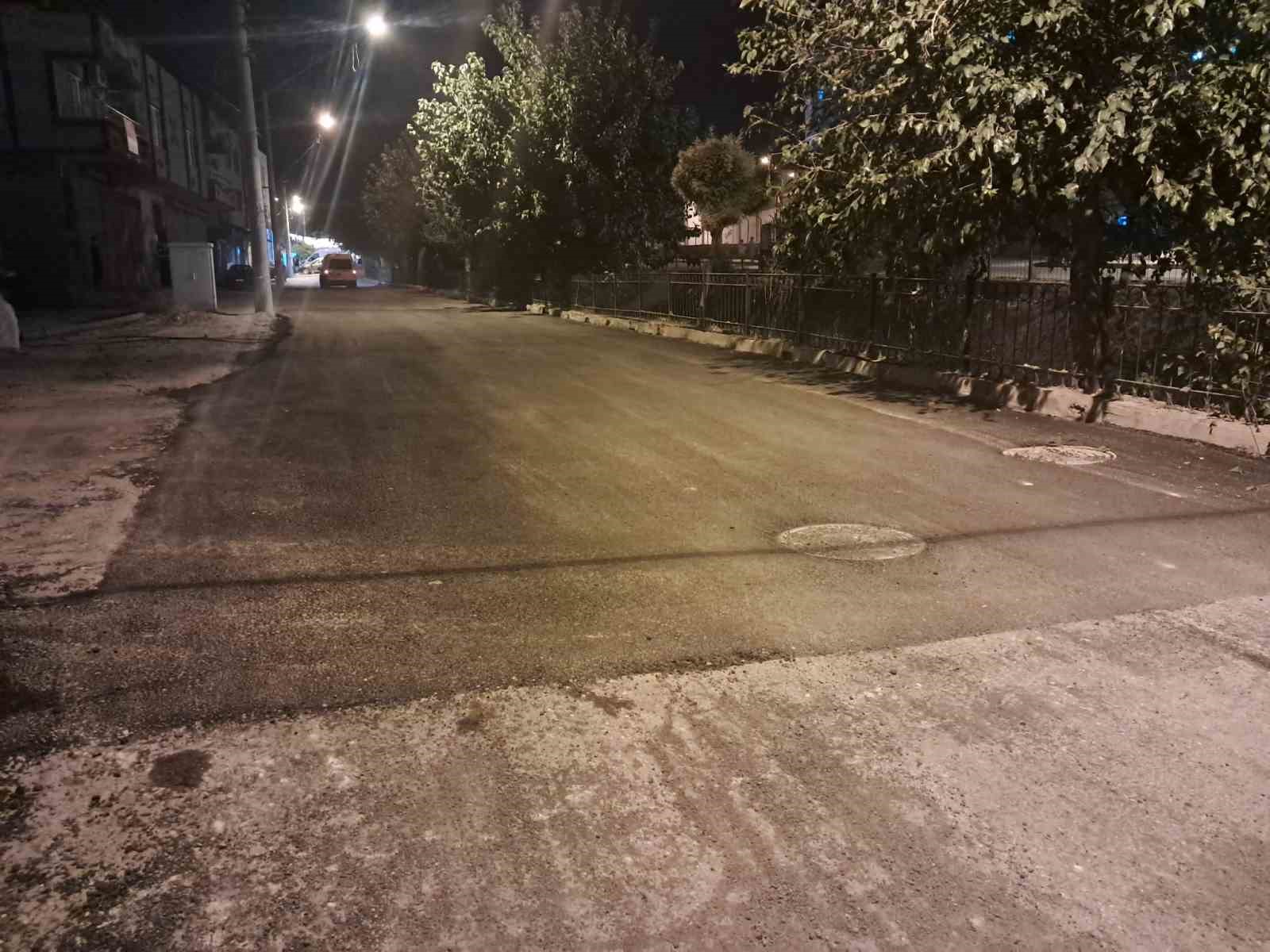 Kilis’te kazanın ardından rögar kapağının bulunduğu noktaya asfalt döküldü