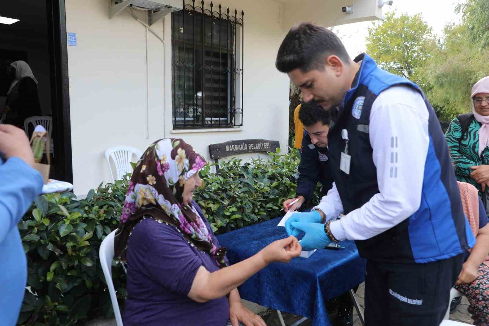 MUĞLA BÜYÜKŞEHİR’DEN HİSARÖNÜ’NDE MEME KANSERİ FARKINDALIĞI