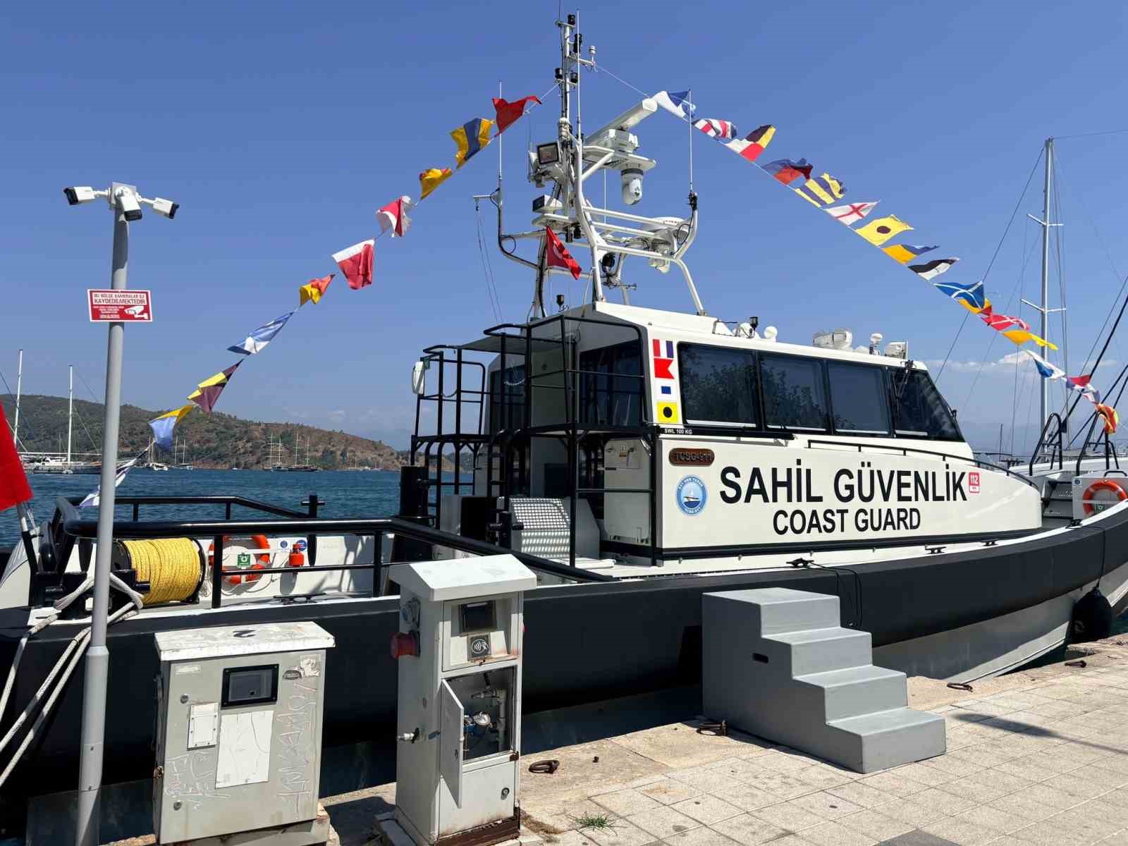 Sahil Güvenlik Botu Fethiye'de halkın ziyaretine açıldı
