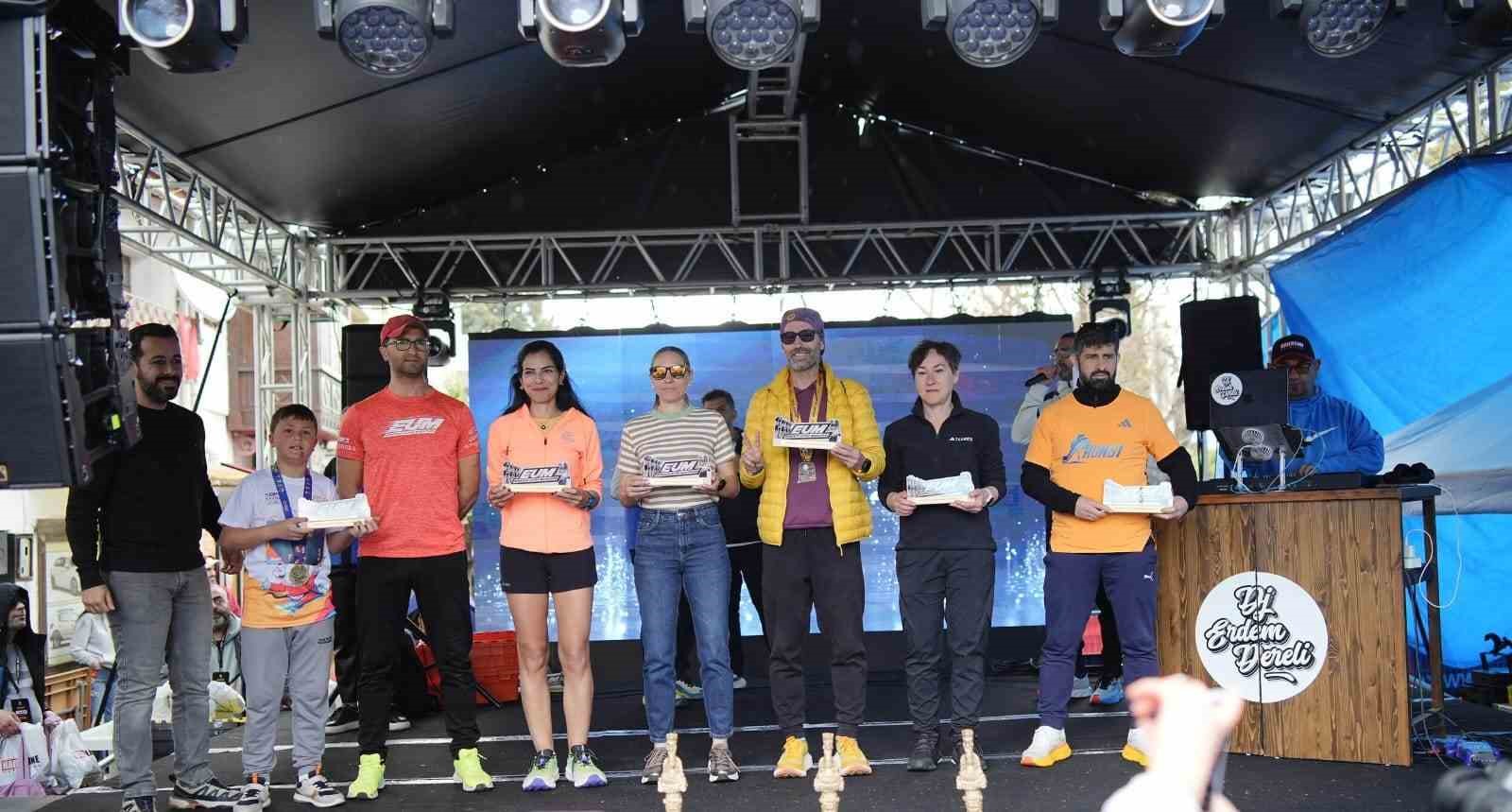 Kütahya Zabıta Memuru Efes Ultra Maratonu’nda kürsüye çıktı