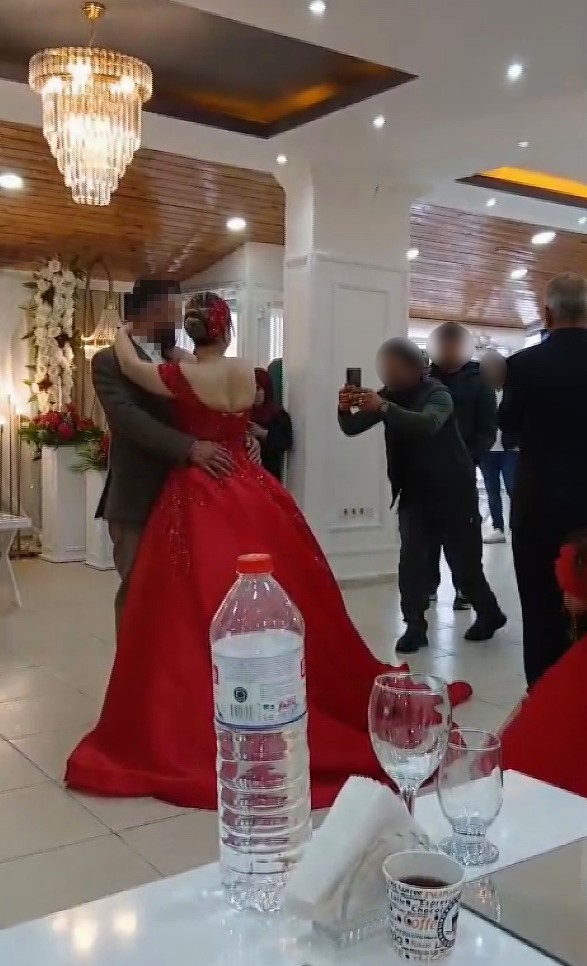 Genç kadın ve babasının ölümünü getiren nişandan geriye dans videosu kaldı
