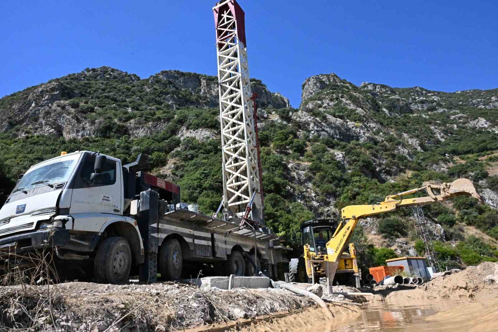Manisa'da 20 noktada eş zamanlı sondaj