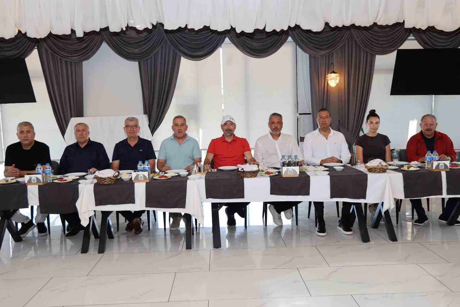Başkan Arıkan, Söke'nin amatör spor kulüplerini aynı masada buluşturdu