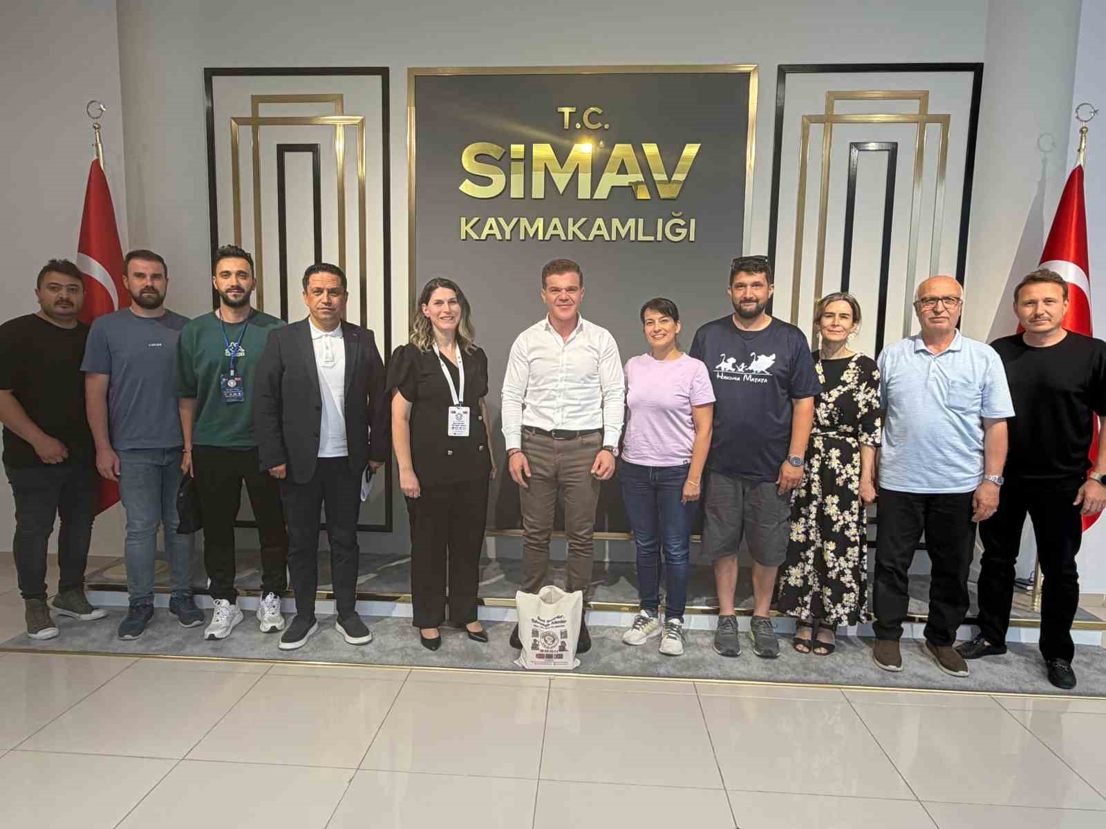 Simav Kaymakamı Karaloğlu, Yunanistanlı uzman ve öğretmenleri kabul etti