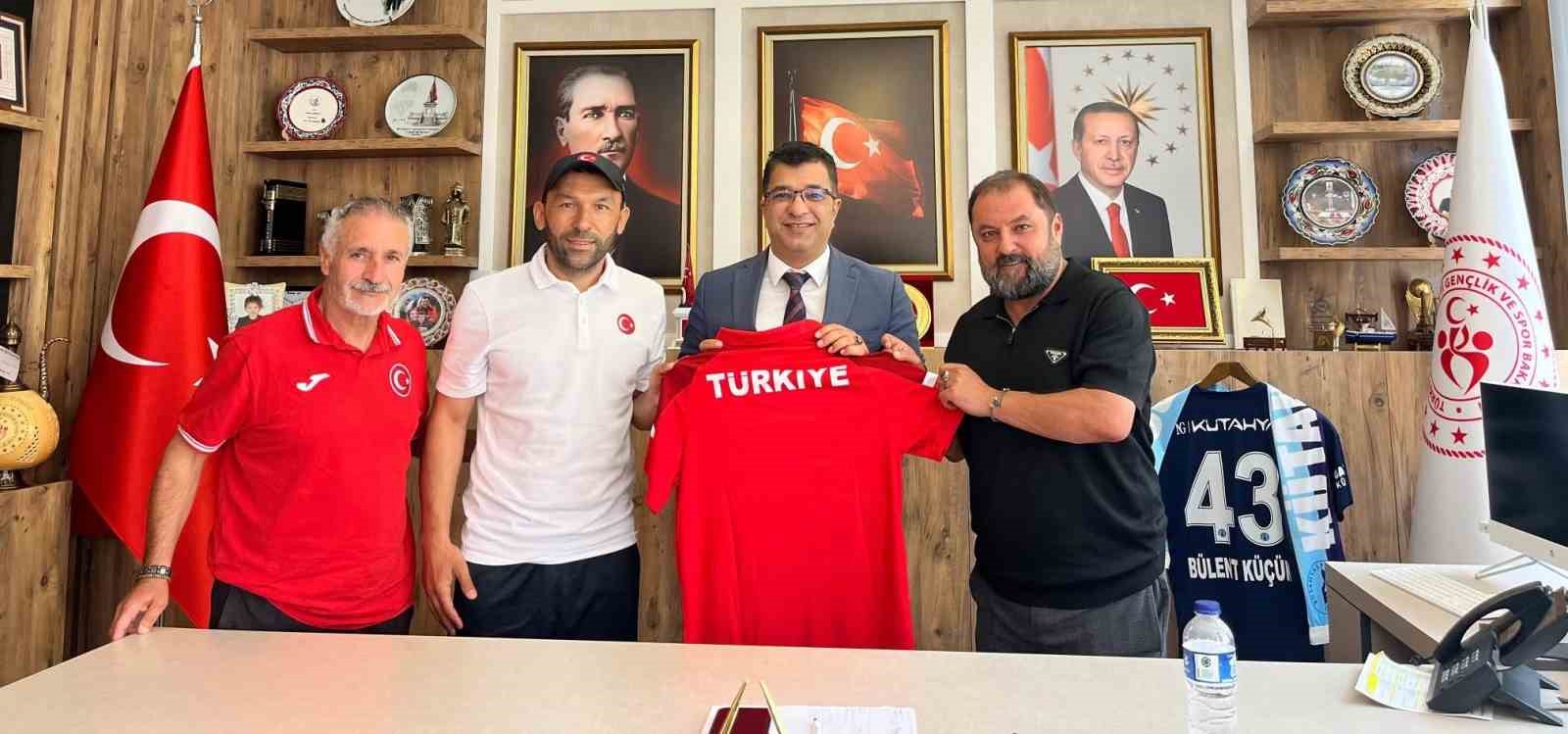 İşitme Engelliler Genç Futsal Milli Takımı Avrupa mesaisi için Kütahya'da