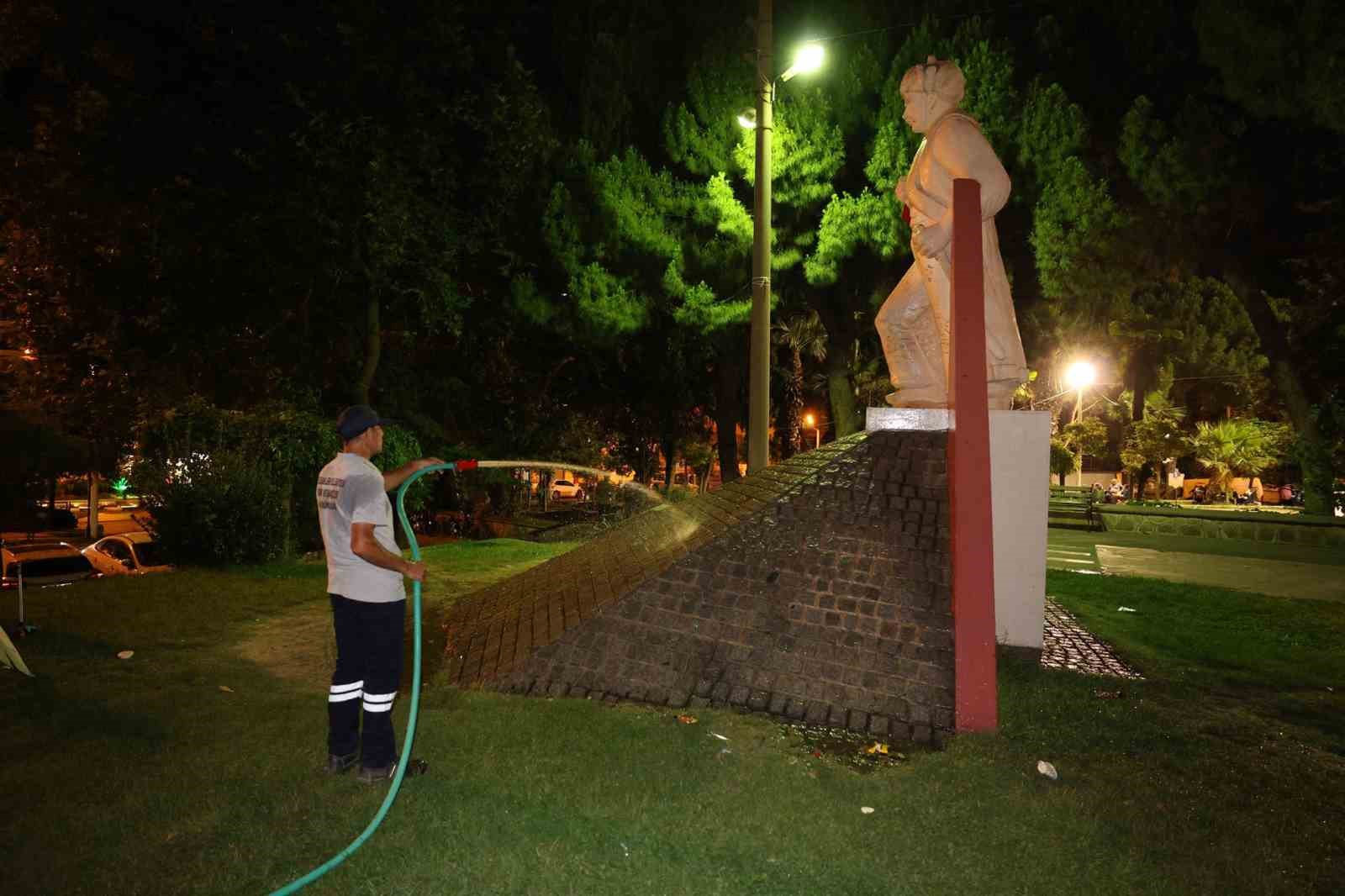 Şehzadeler'de gece sulama dönemi