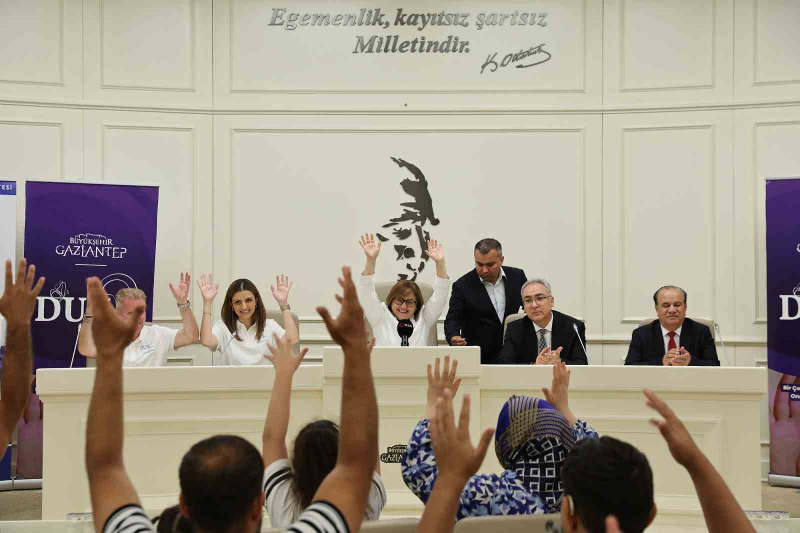 Gaziantep Büyükşehir'den deprem bölgesindeki işitme kayıplı çocuklara umut olan proje