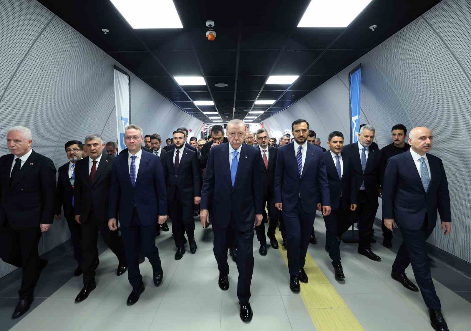 Cumhurbaşkanı Erdoğan: "Yeni metro 31 Temmuz’a kadar ücretsiz"