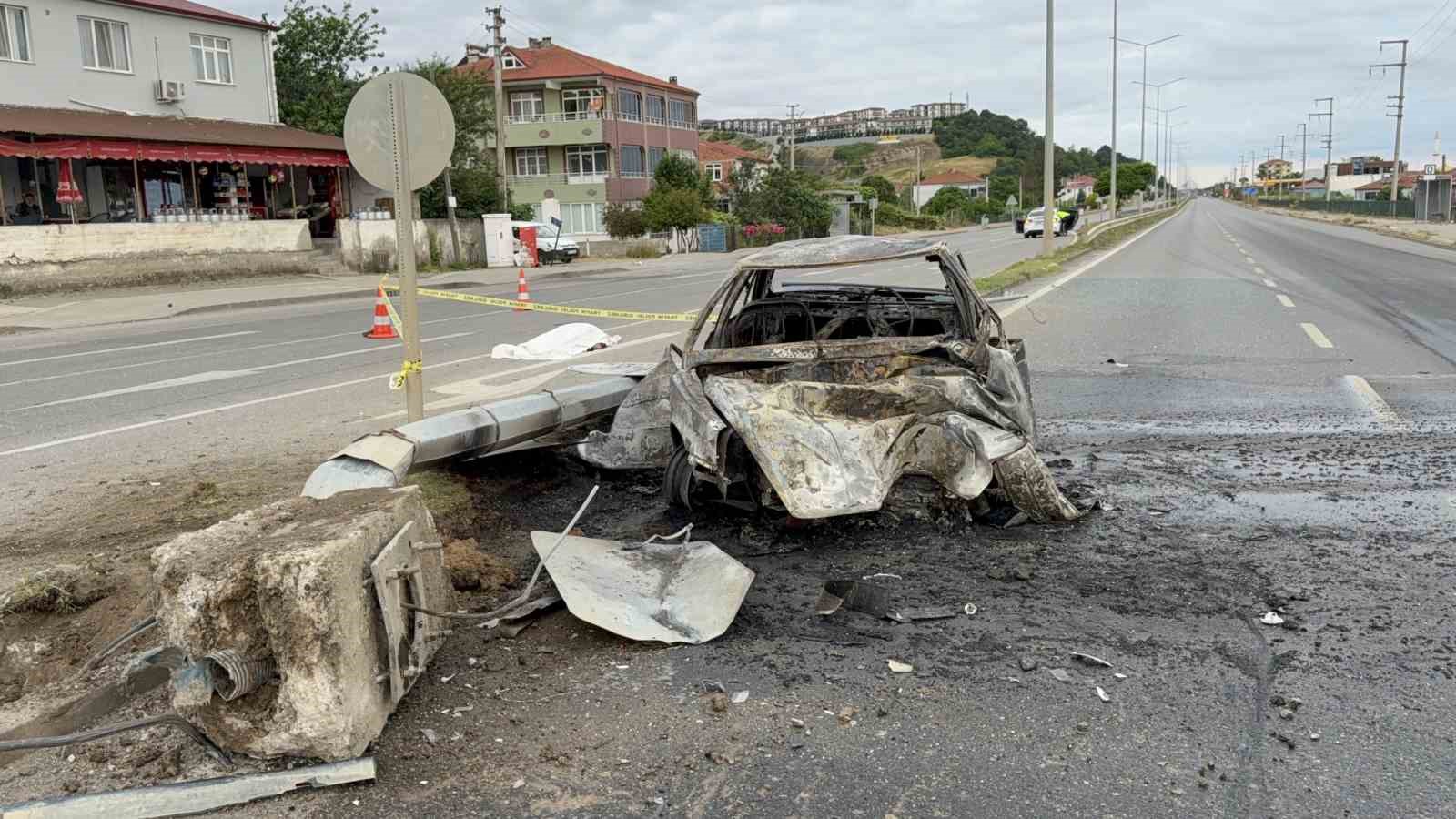 Refakatçi olarak hastaneye giderken kazada hayatını kaybetti