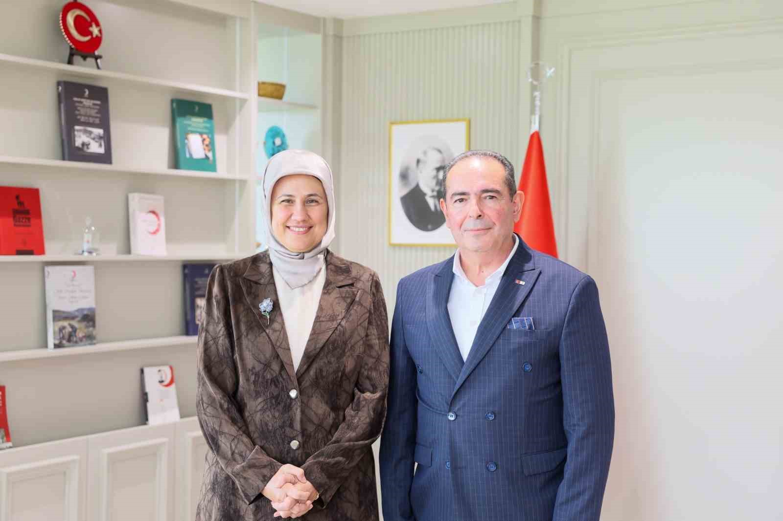 Kızılay Kayseri Şubesi’nde bayrak değişimi