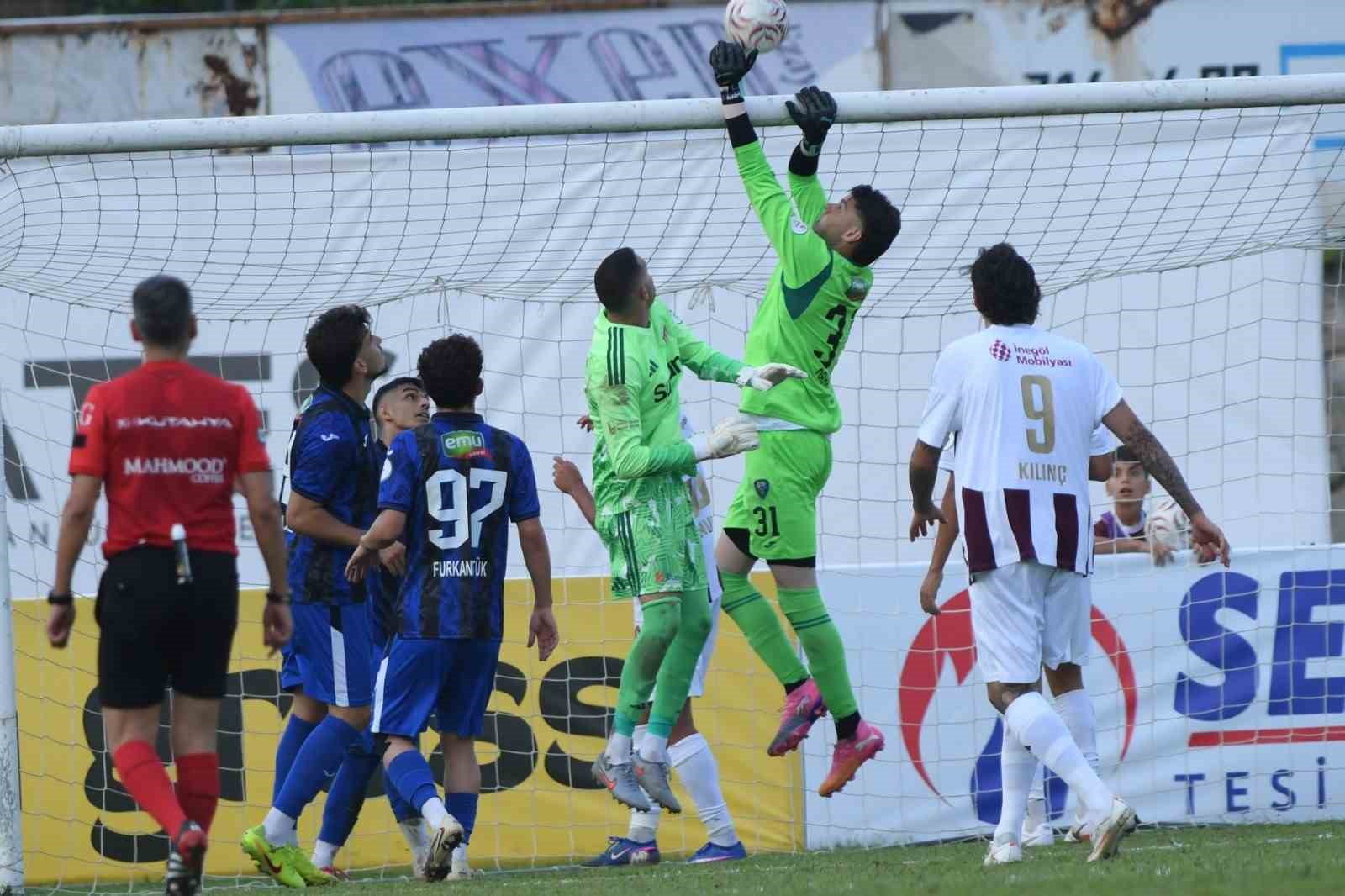 TFF 2. Lig: İnegölspor: 0 - Karacabey Belediyespor: 1