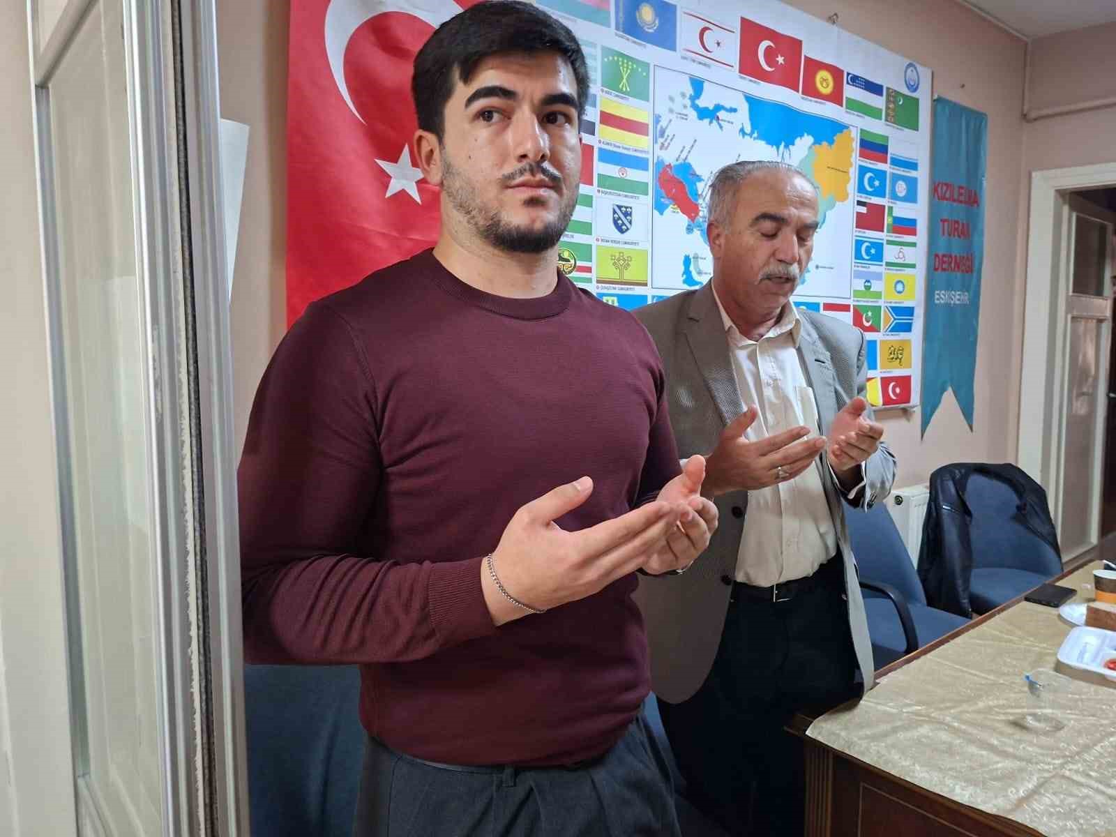 ESKİŞEHİR’DE ‘TÜRK DÜNYASI ÖĞRENCİLERİ’ KAHVALTIDA BULUŞTULAR