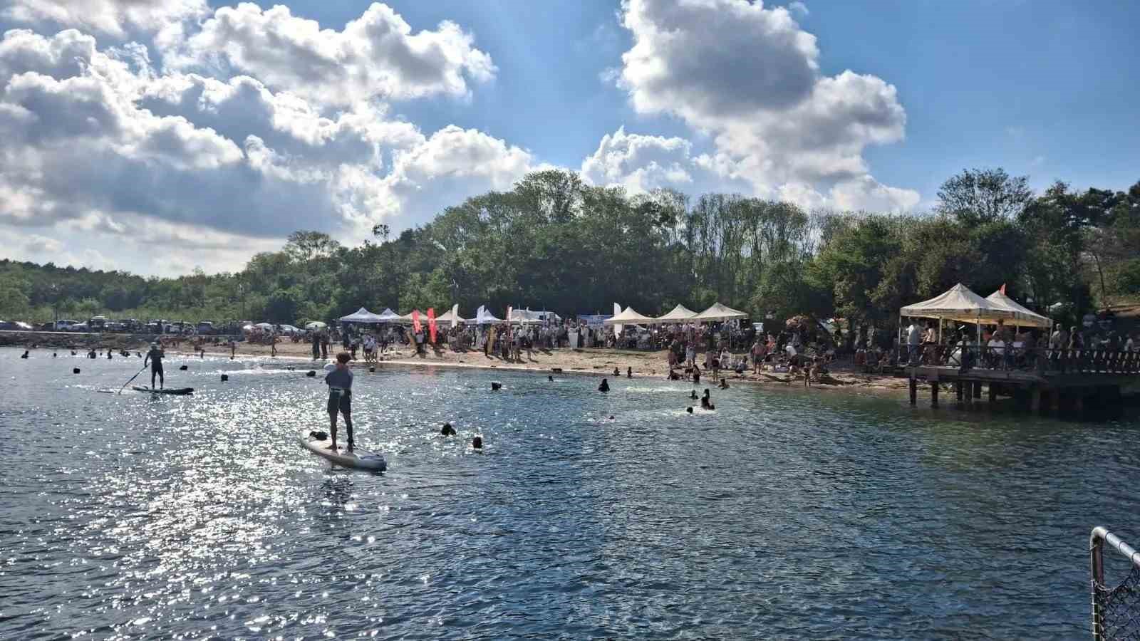 Sinop’ta Riyale Hüseyin Paşa anısına kulaç attılar