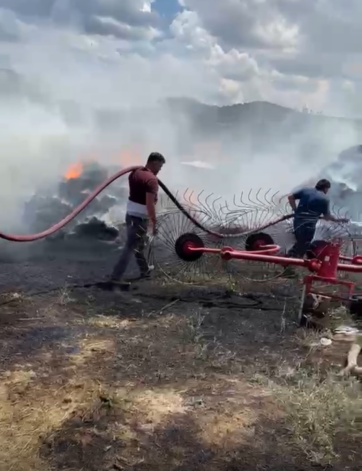 Burdur'da samanlık yangını