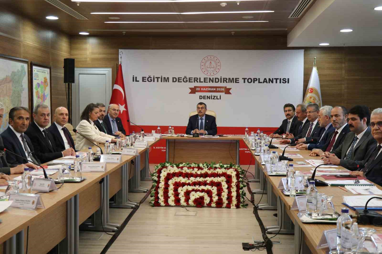 Milli Eğitim Bakanı Tekin: "YKS’ye giren bütün gençlerimize başarılar diliyorum"
