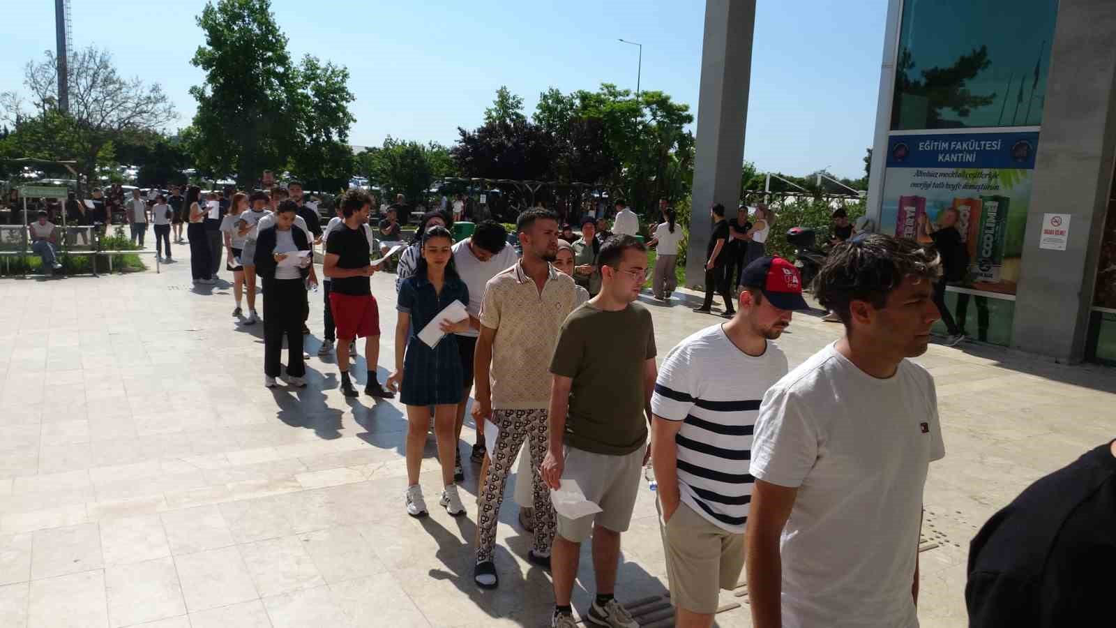 Sınavı saniyelerle kaçırdı, denemedik kapı bırakmadı