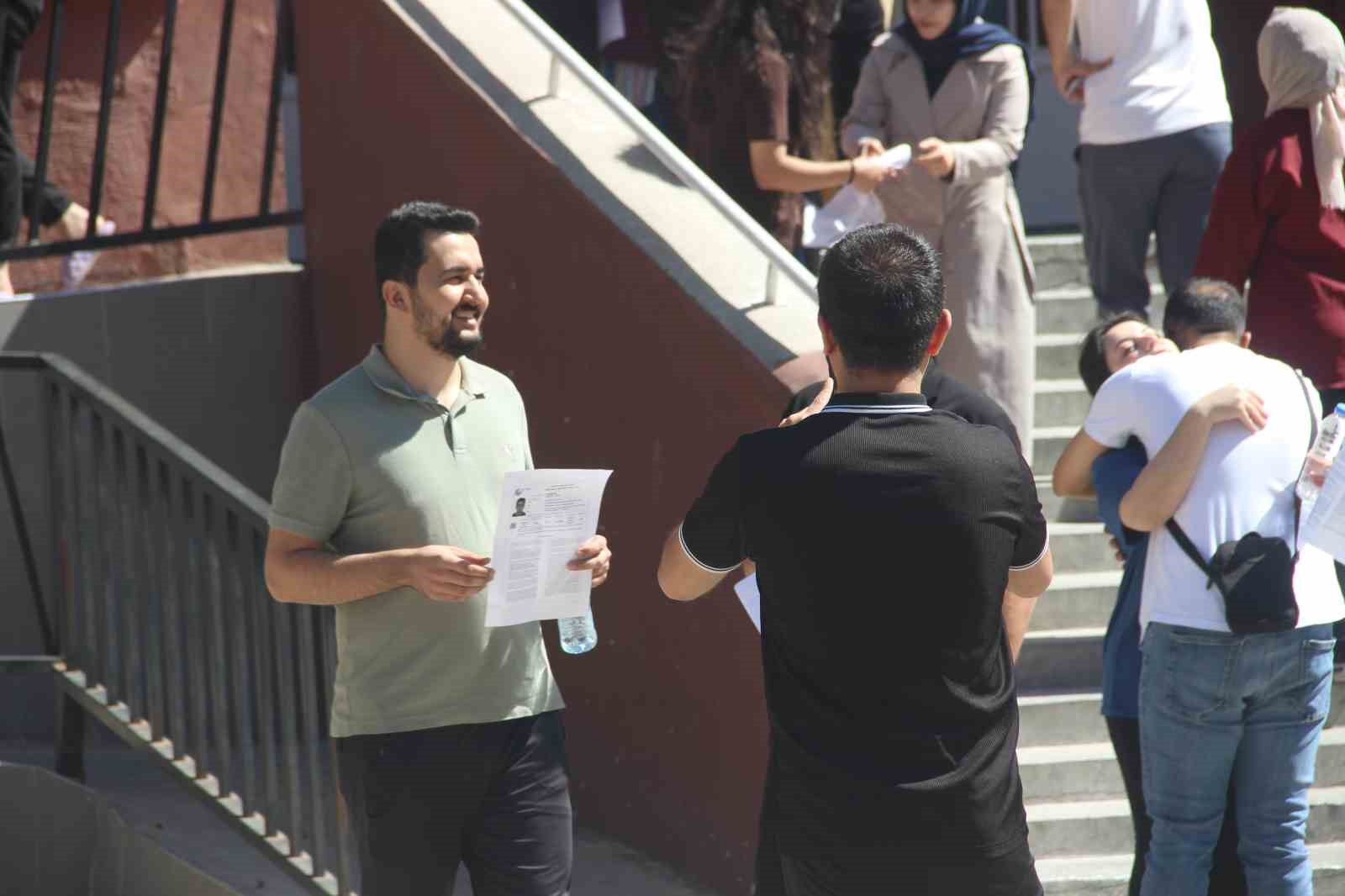 Şanlıurfa’da öğrencilerin YKS heyecanı