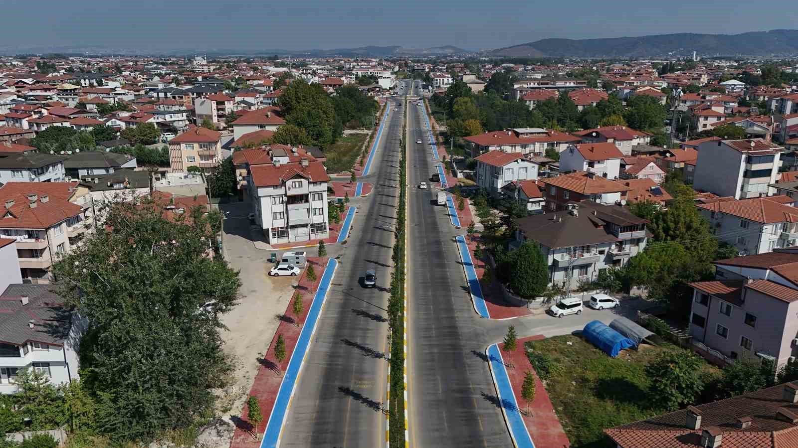 4 kilometrelik cadde üzerindeki aydınlatma çalışmaları tamamlandı