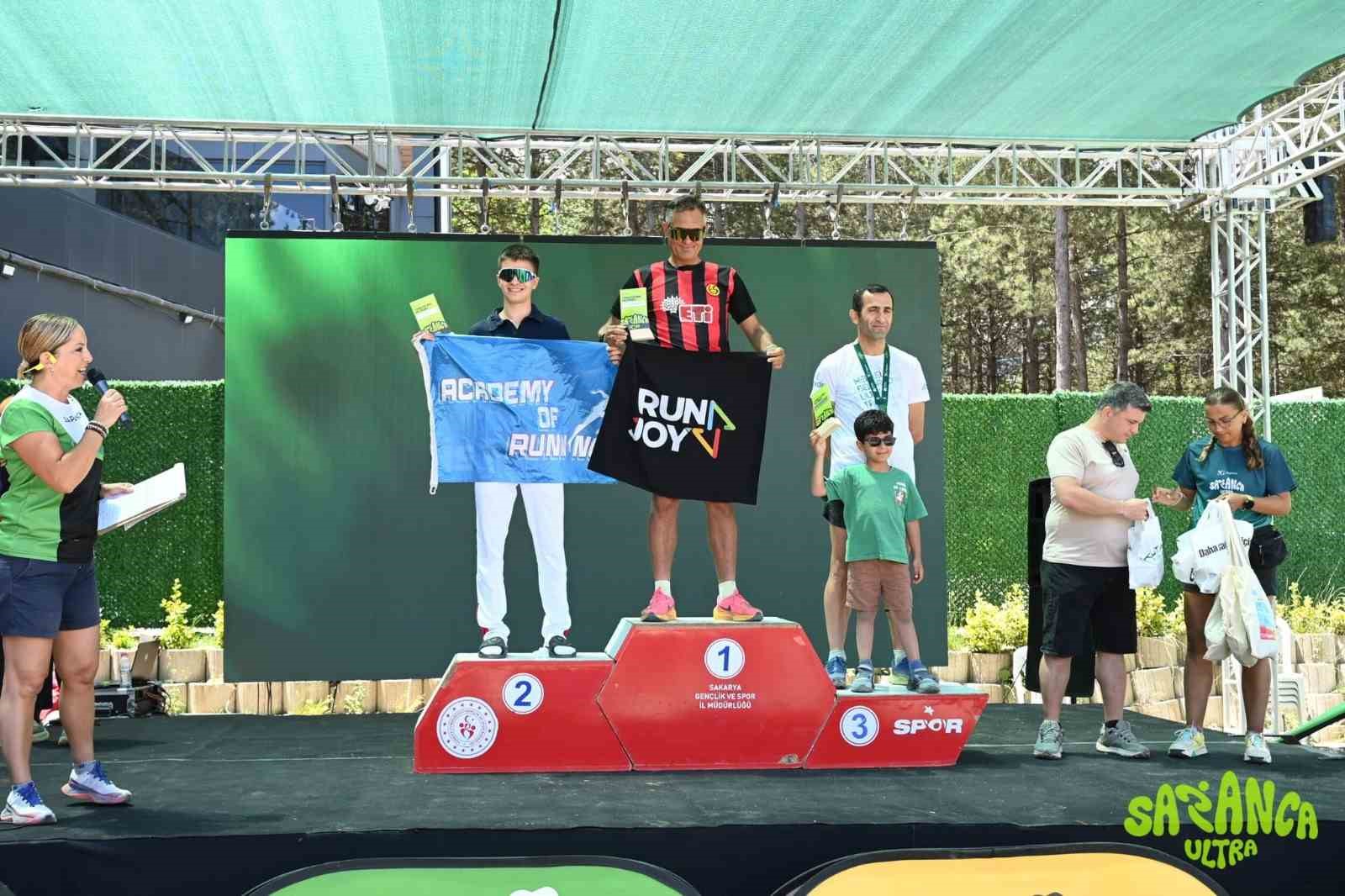 Sapanca Ultra Maratonu'na Eskişehirli sporcular damga vurdu